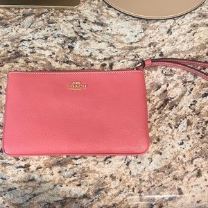 ***LIKE NEW*** Coach Pink Polished Pebble Leather Zip Wristlet